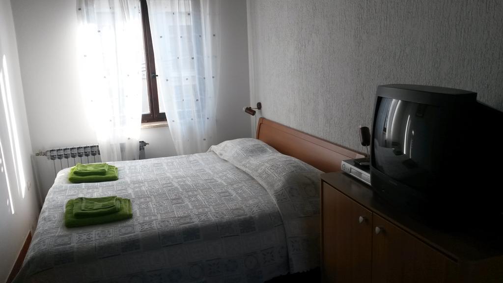 Apartments Soric ロヴィニ エクステリア 写真